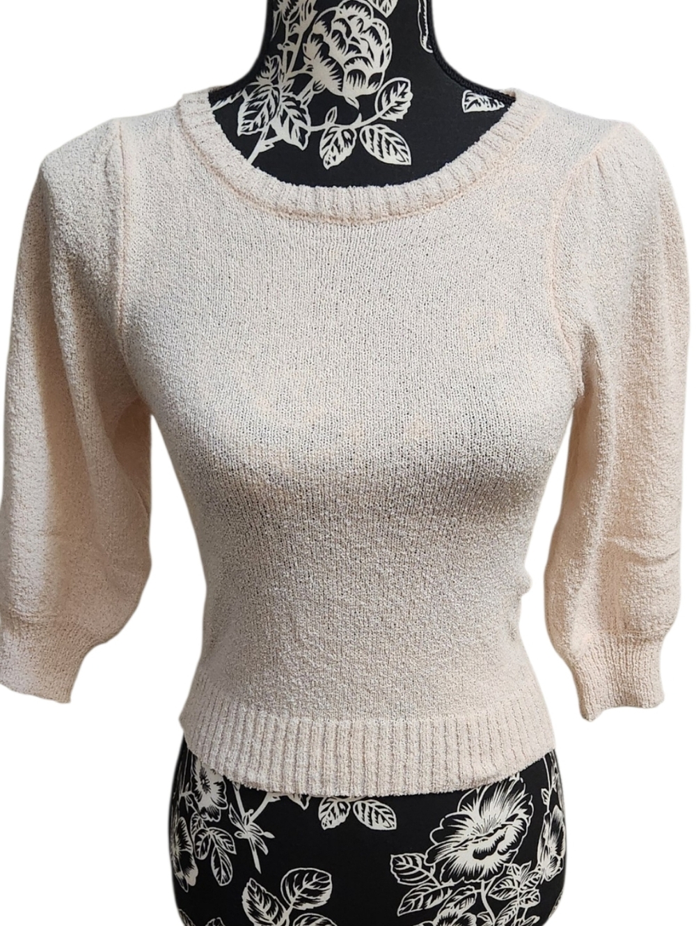 Self Contrast Cream Bubble Sleeve Soft Pullover - NWT